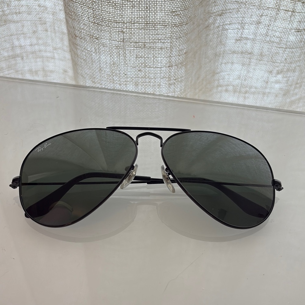 Ray-Ban Classic Black Aviators